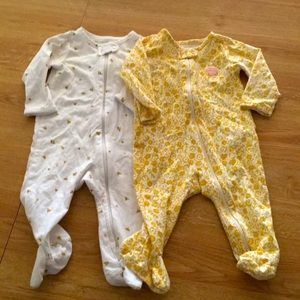 🎀🌷3 for $10🌷🎀  
2 Sz. 6M Just One You by Carters footed sleepers.